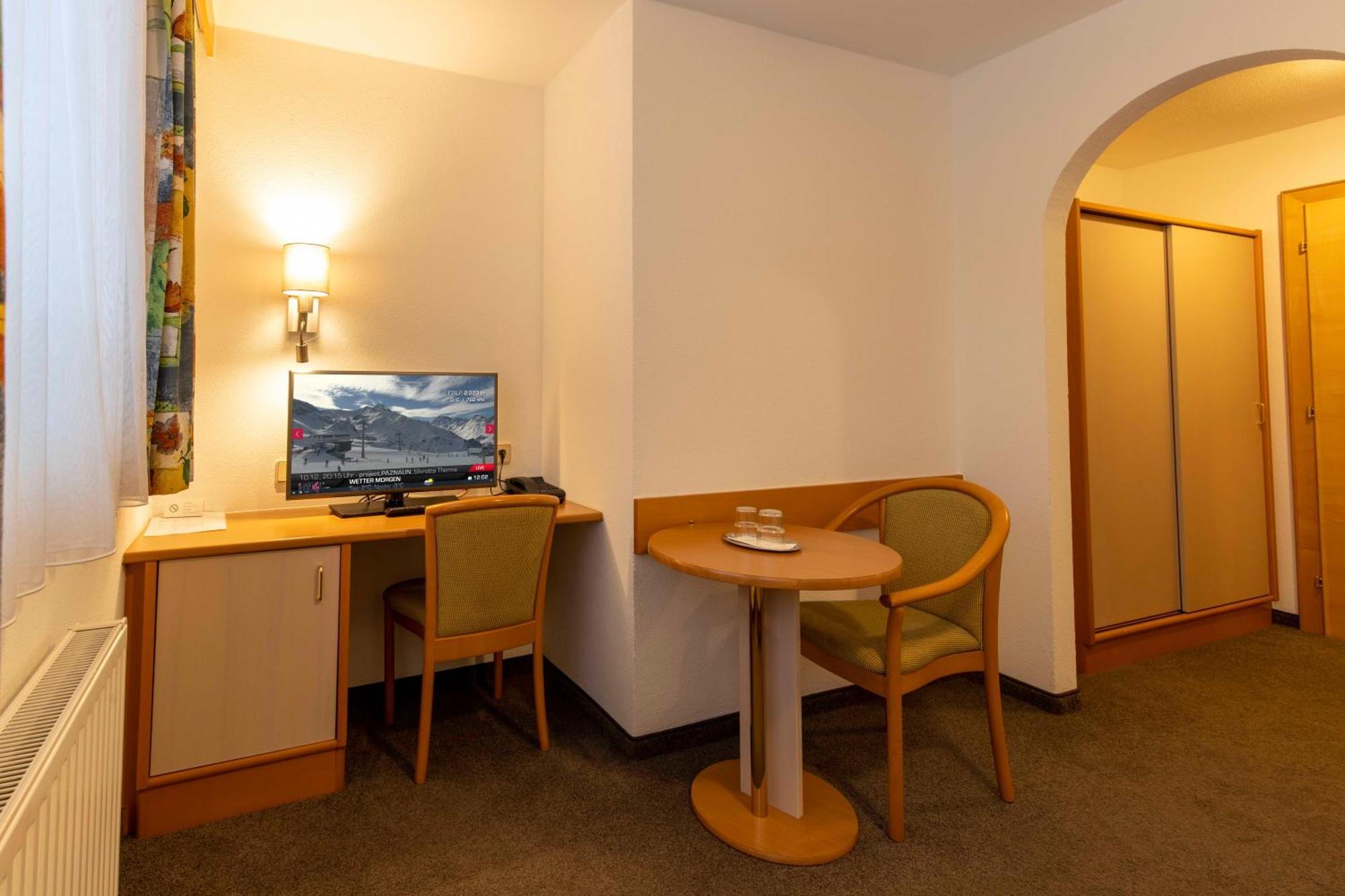 Hotel Gidis Hof à Ischgl Extérieur photo